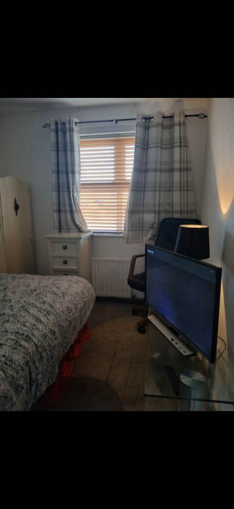 Double room to rent in Mayfield village 