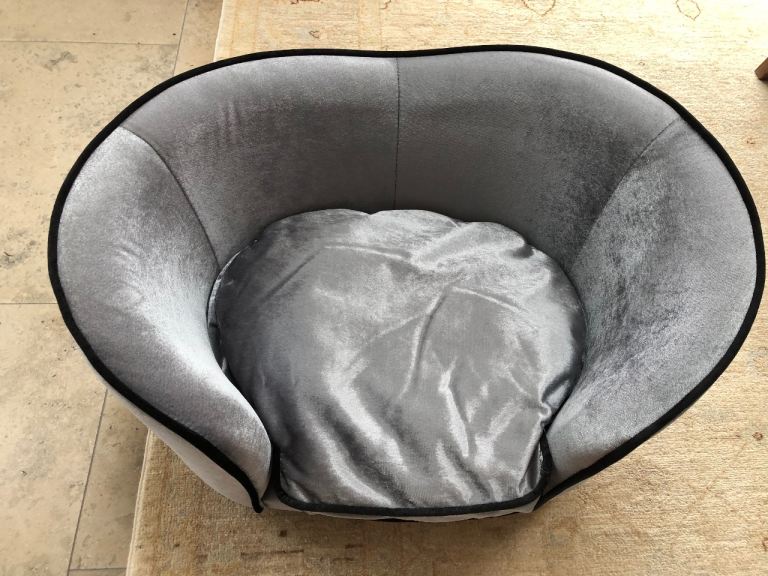 Dog chair/bed