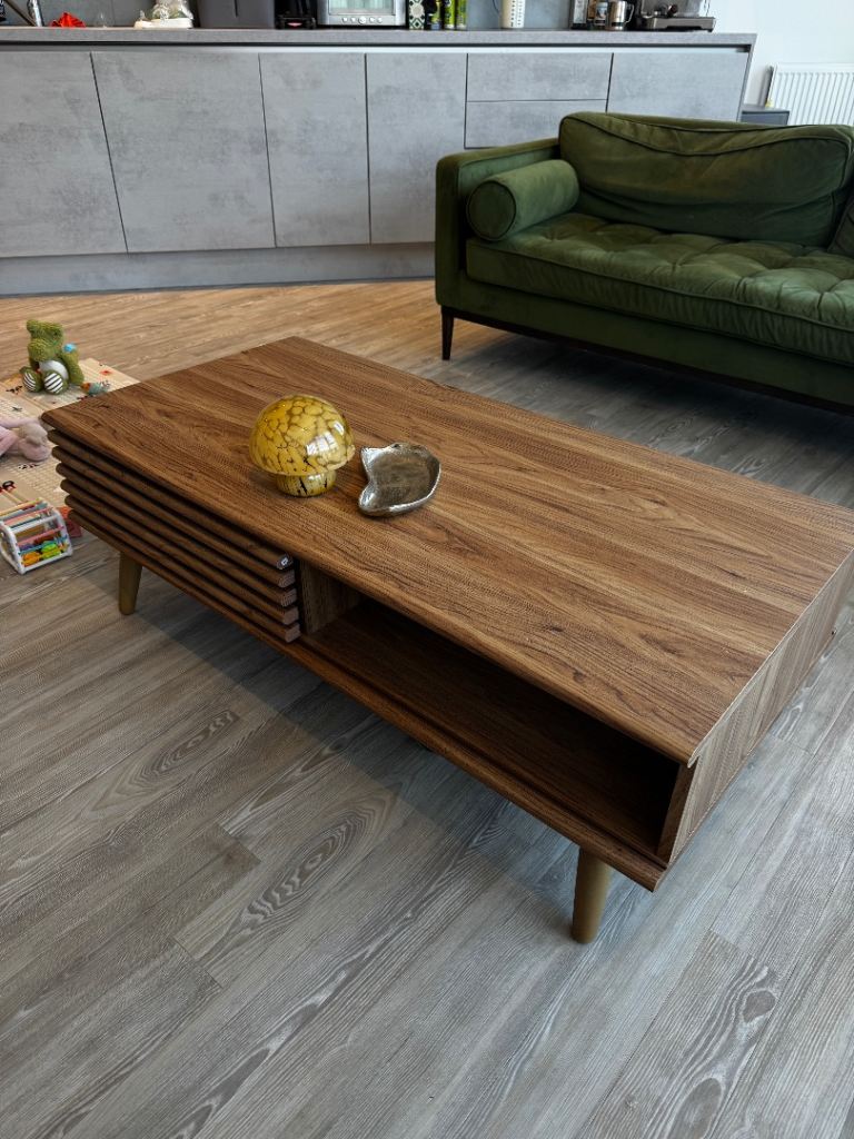 Stylish Wooden Coffee Table with Slatted Storage (Made)