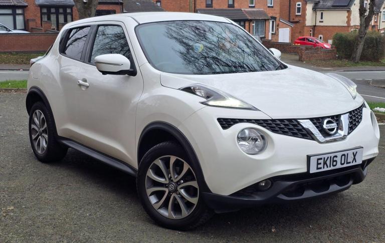 2016 Nissan Juke 1.6 Tekna XTRON Euro 6 5dr HATCHBACK Petrol Automatic