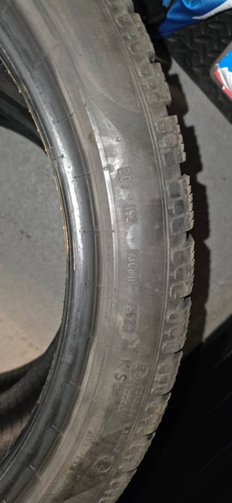 Pirelli Pzero winter tyres 245/40/19