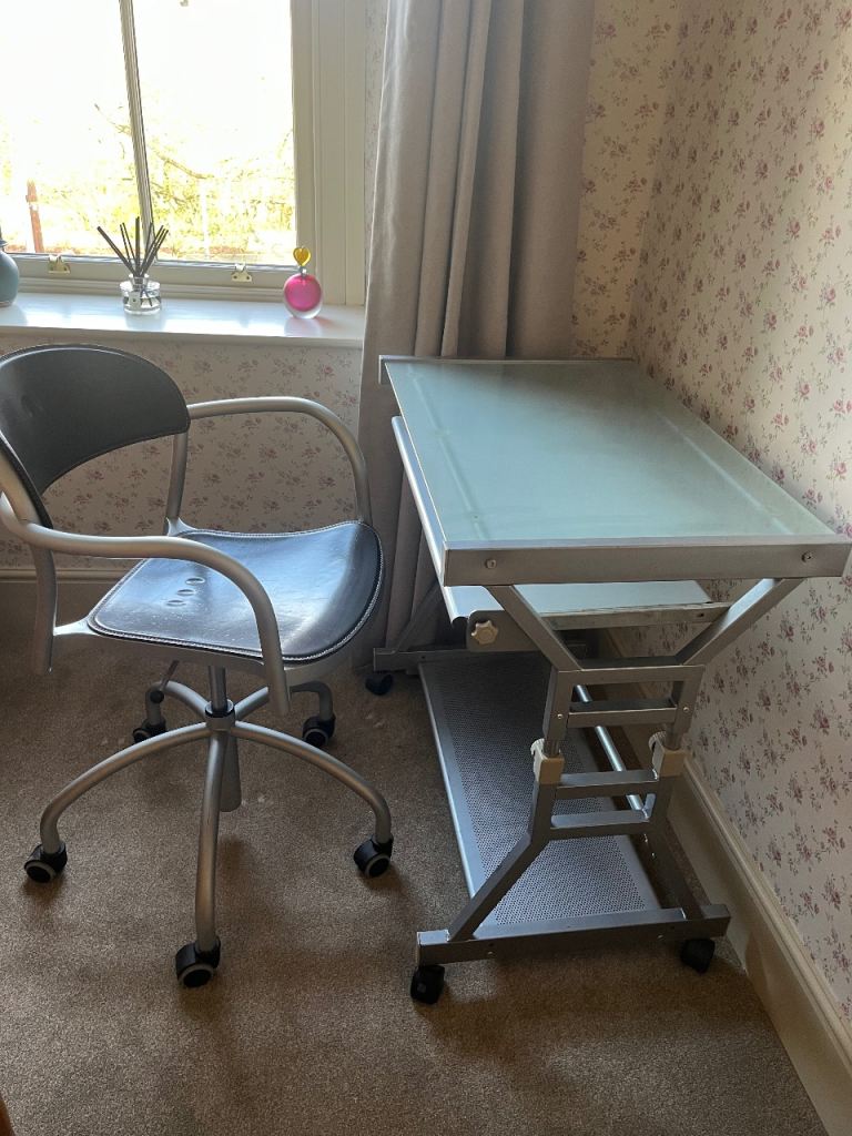 Home office Chair and Desk