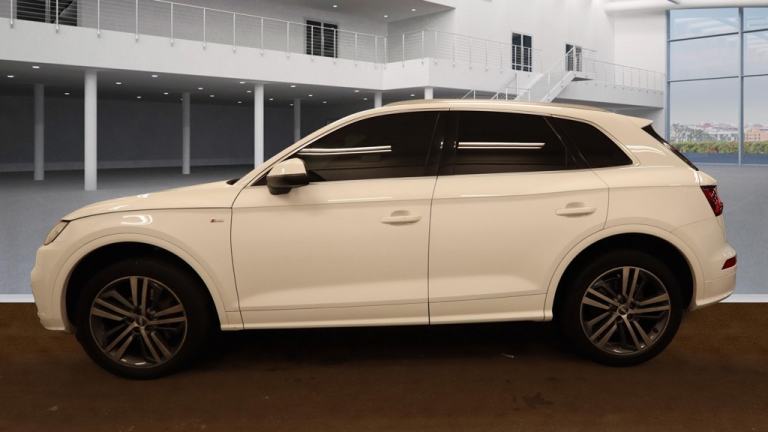 AUDI Q5 NEW SHAPE 2.0 TDI 187 BHP QUATTRO S LINE+ 7SPD S-TRONIC EURO6 ULEZ SUV