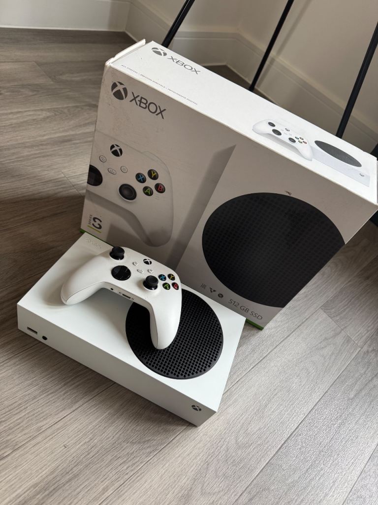 Xbox One Series S - Great Condition