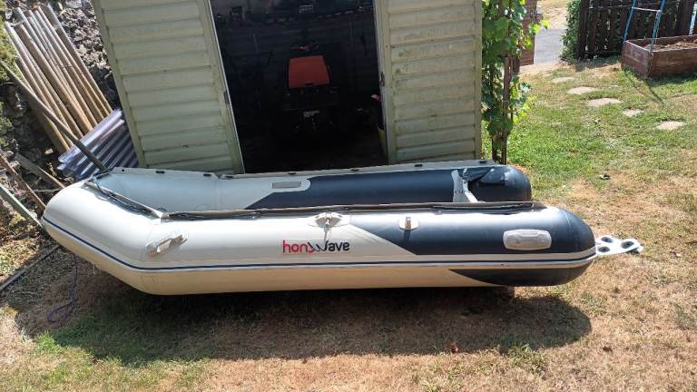 3.2m inflateable dinghy