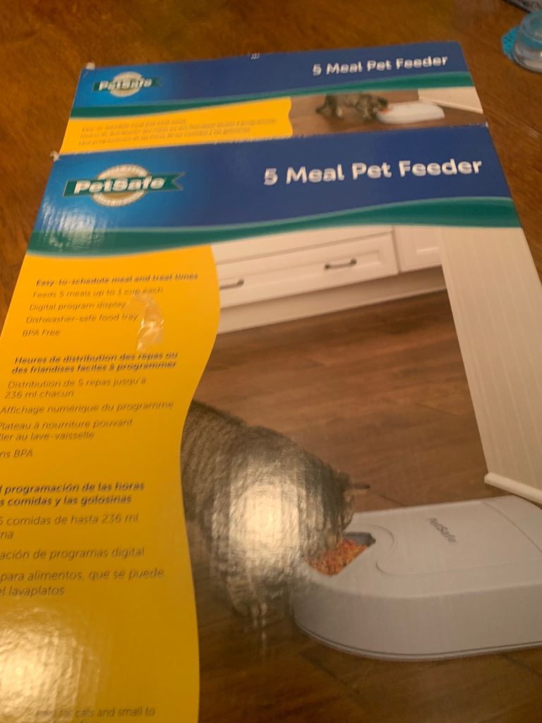 5 day cat feeder batteries included