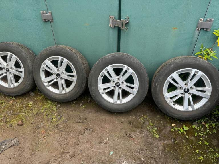 Audi wheels with tyres  215/65/17