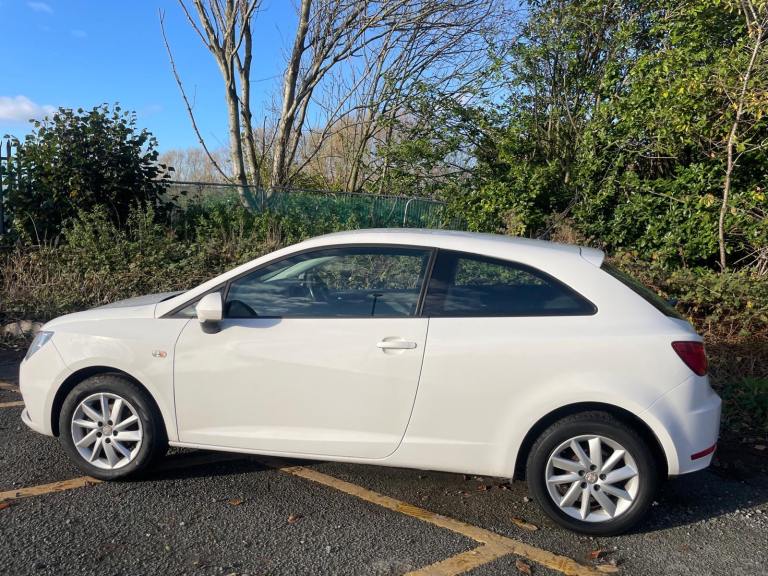 SEAT IBIZA SC 1.4 SE COUPE 62 REG WHITE 3 DOOR MOT JUNE 3RD 2026 TAX £195 LOW INSURANCE 45+MPG