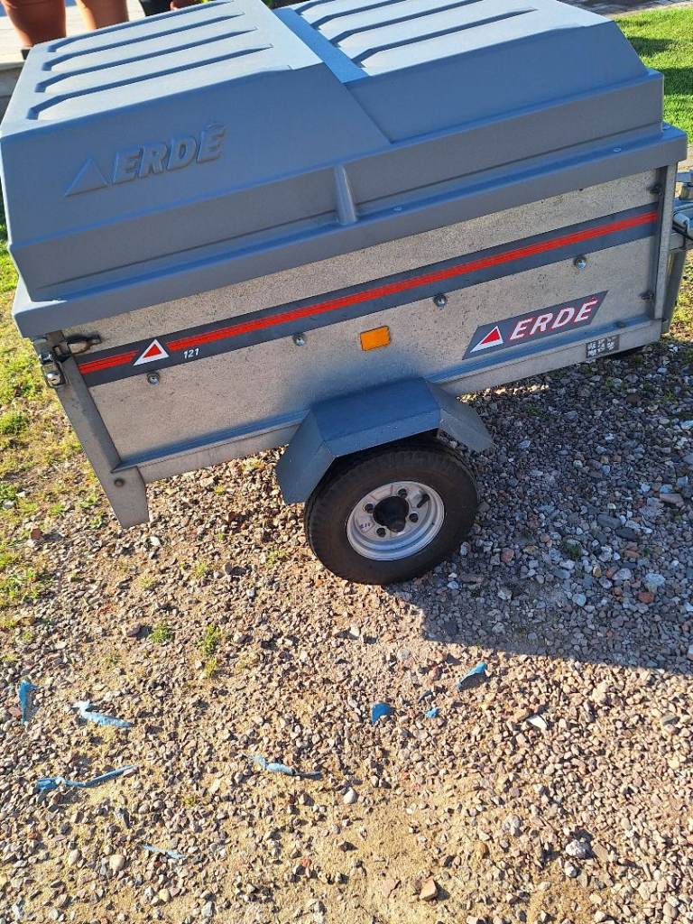 Erde trailer 121