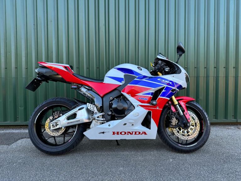 Honda CBR600RR HRC Colours 2015 Full History 20k Very Clean Example 4 Owners 