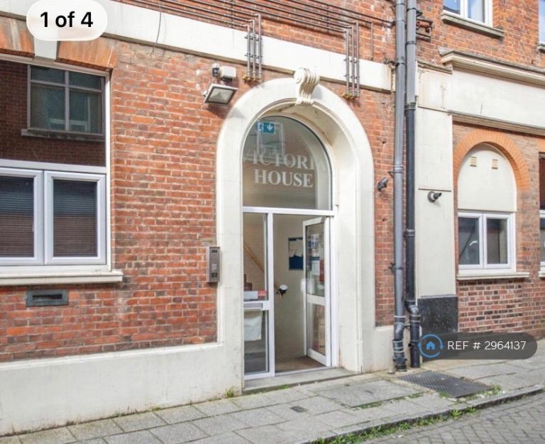 2 bedroom flat in Victoria House, Colchester, CO1 (2 bed) (#2964137)