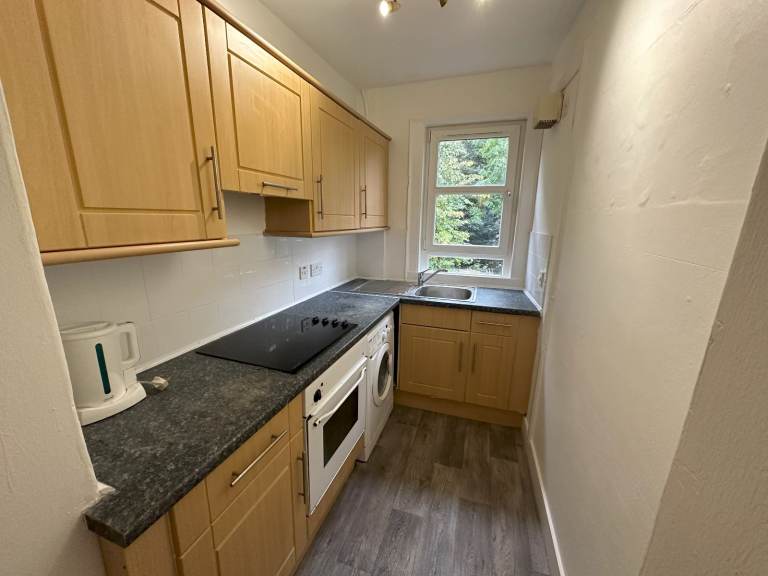 2 First Floor Bonnington Avenue