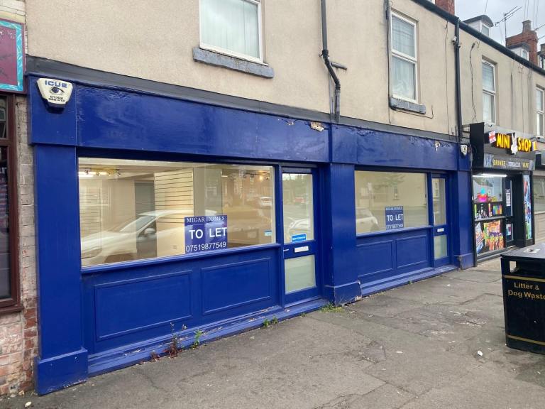 Shop unit to let