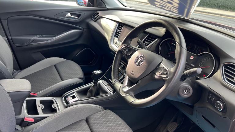 2021 Vauxhall Grandland X 1.5 Turbo D SRi Nav 5dr HATCHBACK Diesel Manual