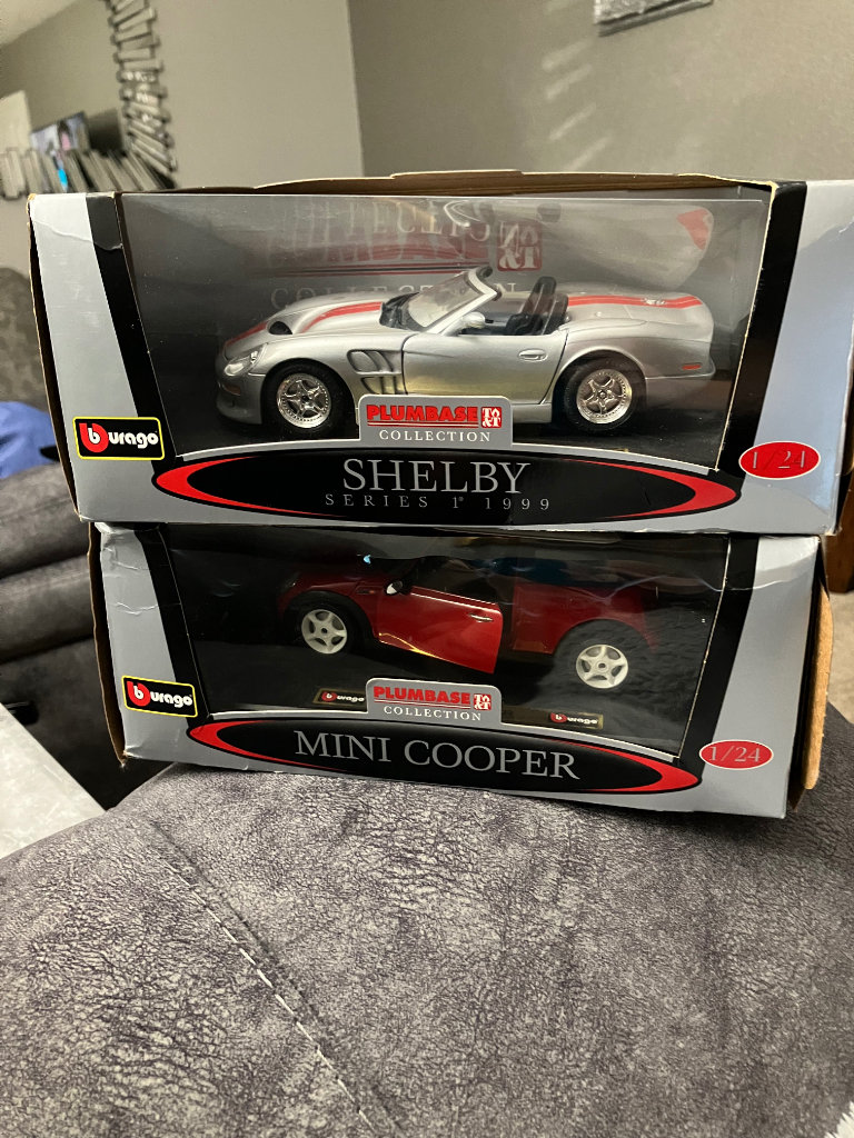 2 burago cars