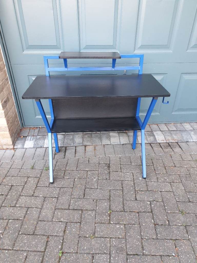 Gaming desk for sale