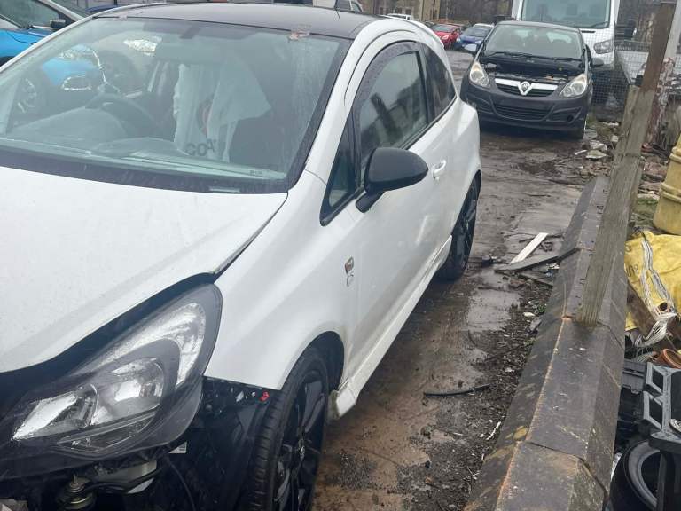 CORSA D Limited edition BREAKING 