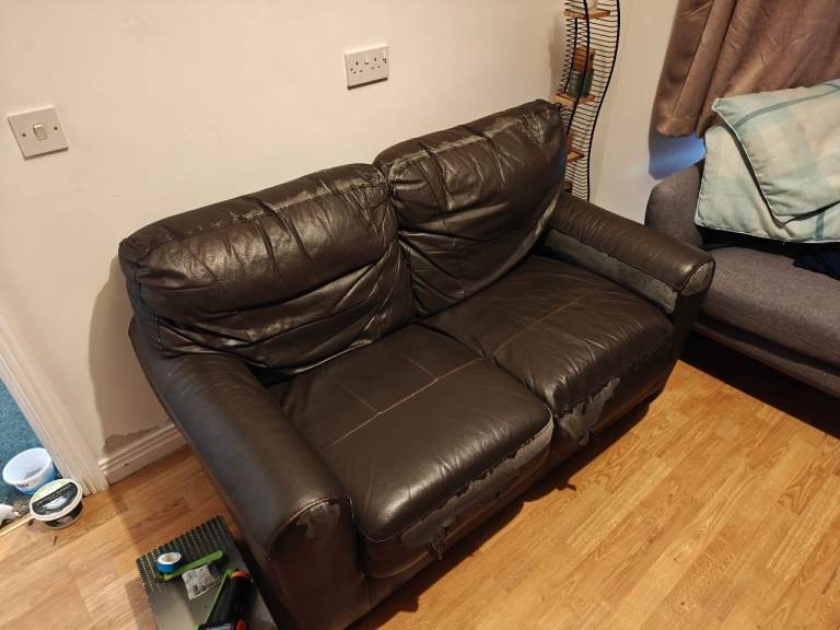 Free 2 person chair with cover