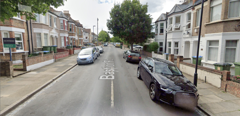 BENEFITS ACCEPTED - Studio Flat Available in Plumstead Abbey wood Greenwich SE2