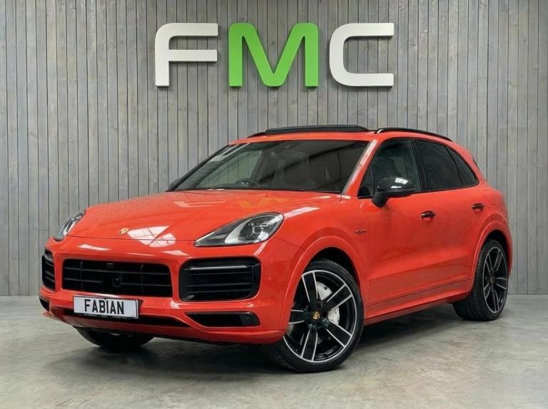 2020 Porsche Cayenne 3.0 V6 E-Hybrid 14.1kWh TiptronicS 4WD *£22,000 Of Options*