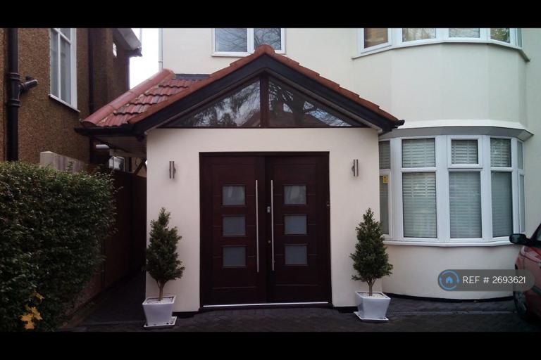 Studio flat in Headstone Lane, London, HA2 (#2693621)