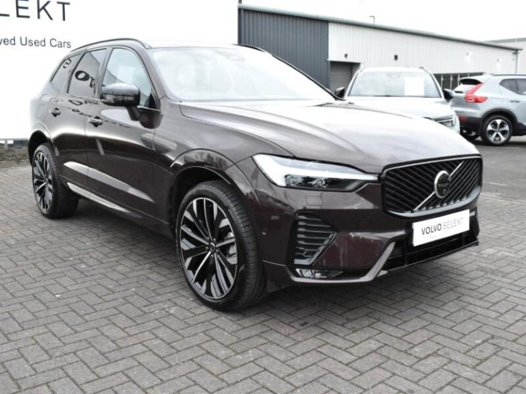 VOLVO XC60 2.0 B5P Ultra Dark 5dr AWD Geartronic