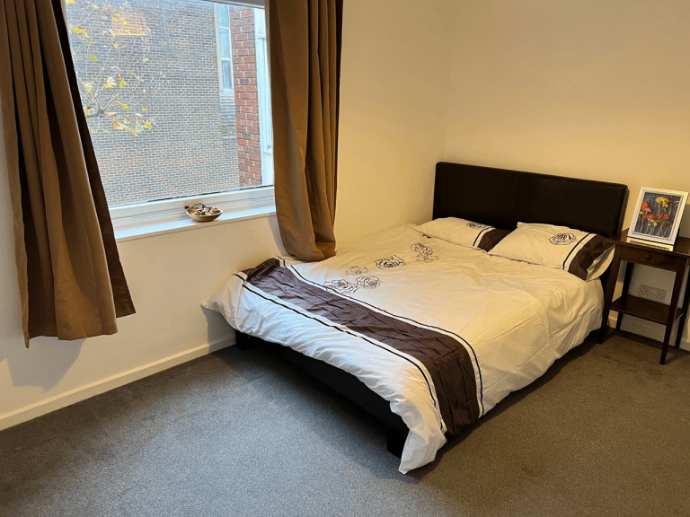 Spacious and Cosy 4 Bed House for Rent – SW11 2LW