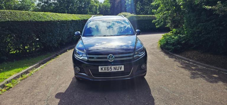2015 Volkswagen Tiguan 2.0 TDi BlueMotion Tech R-Line 150 5dr [NAV] 4x4 Diesel Manual