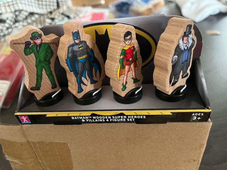 Batman Wooden Super Heroes & Villains 4 Figure Set - New