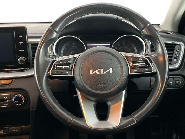2022 Kia Ceed 1.0T GDi ISG 2 5dr Hatchback PETROL Manual