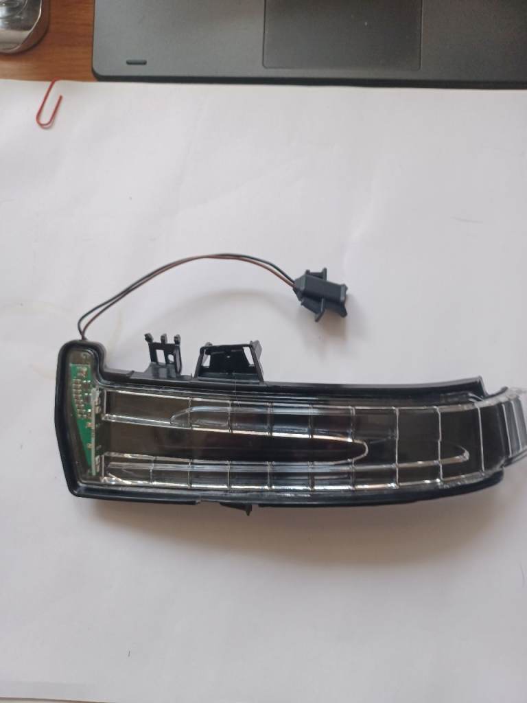 Mercedes n/s led indicator 