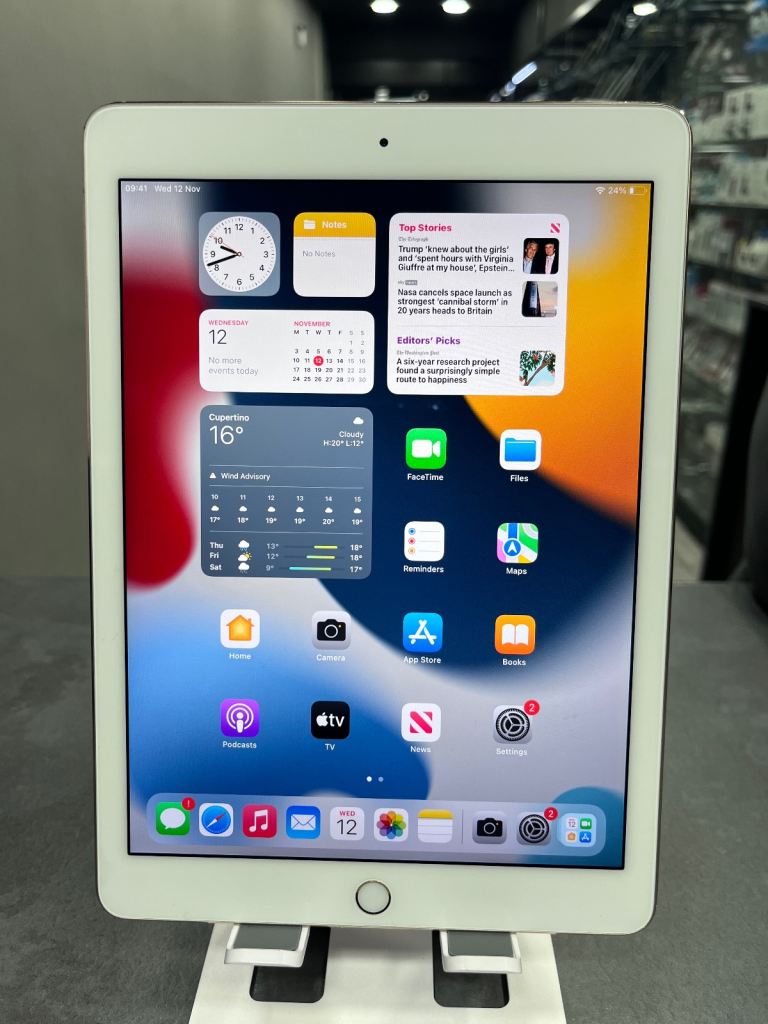Apple iPad Air 2nd Gen 9.7 inch (2014)  64GB - Wi-Fi - Gold - Good Condition - (BH🔋-91%)