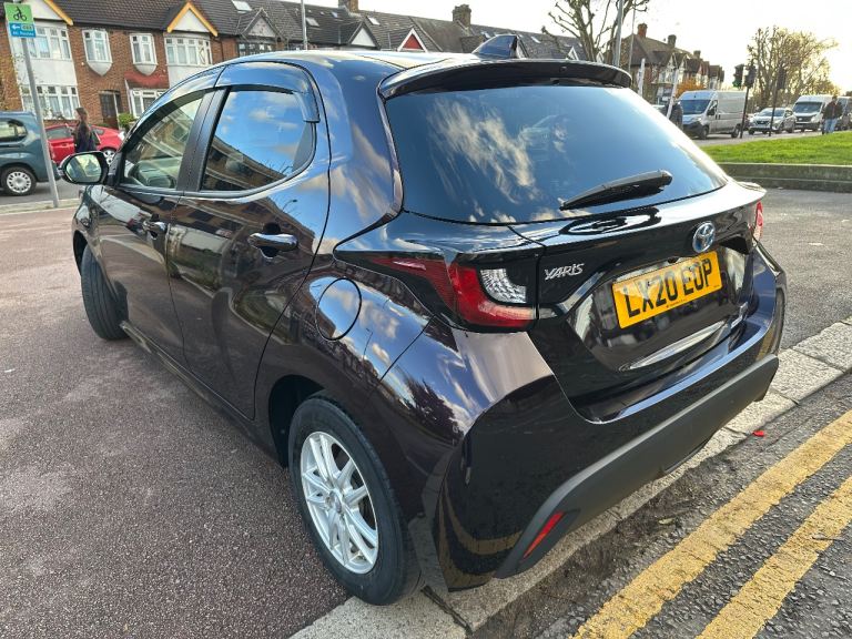 TOYOTA YARIS Hybrid 2020