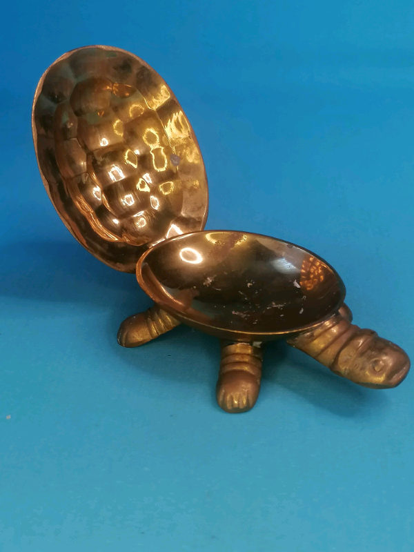 4,5inch Vintage 1970s Brass Tortoise Lidded Container, or Astray. 