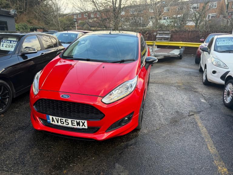 2015 Ford Fiesta 1.0 EcoBoost 140 Zetec S Red 3dr HATCHBACK Petrol Manual
