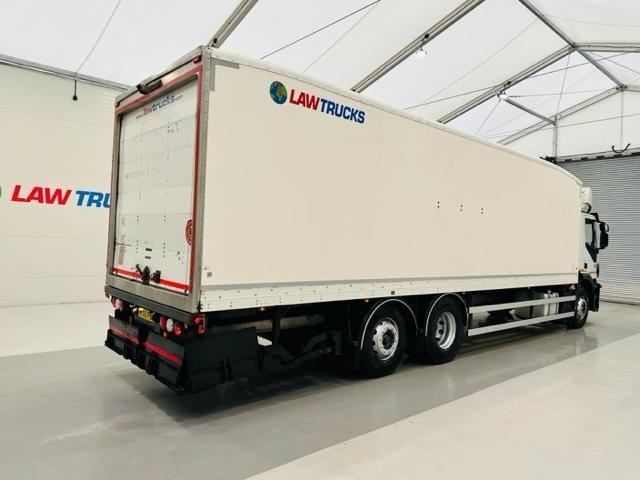 Iveco Stralis 310 Euro 6 6x2 Box Van