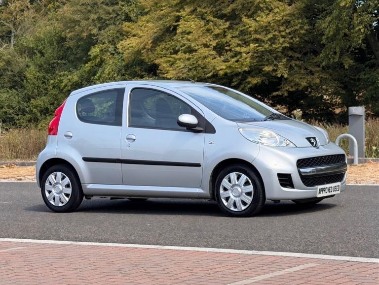 2011 Peugeot 107 1.0 Urban 5dr 2-Tronic HATCHBACK Petrol Automatic