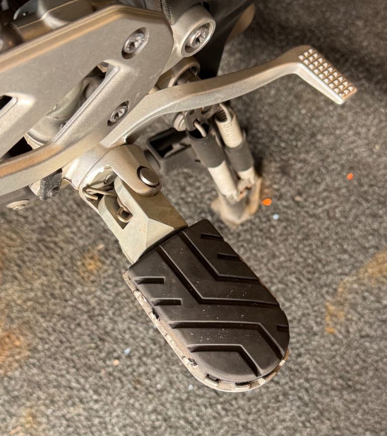 BMW S100XR Gen 1 (2016) SW-MOTECH Foot peg upgrade 