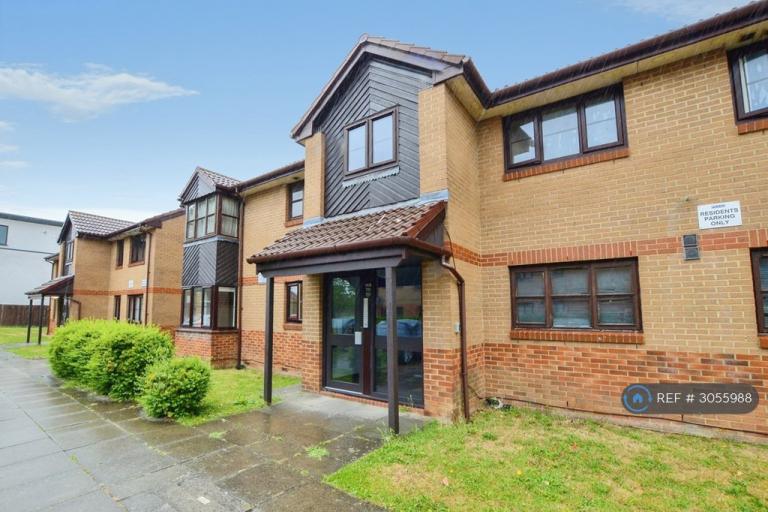 1 bedroom flat in Wembley, London, HA0 (1 bed) (#3055988)