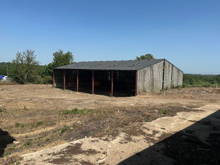 ENFIELD  - UNIT - WAREHOUSE - WORKSHOP - STORAGE - TO LET