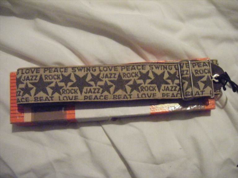 Vintage-style acoustic guitar strap-excellent condition-offers