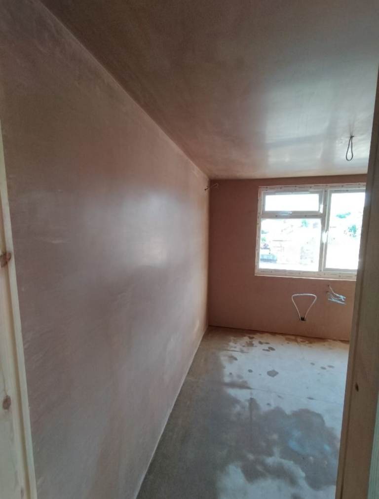 Professional Plastering, Skimming, Painting & Full Interior Renovation 