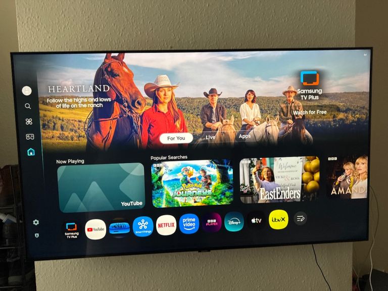 Samsung Smart TV – Good Condition, Full Working Order