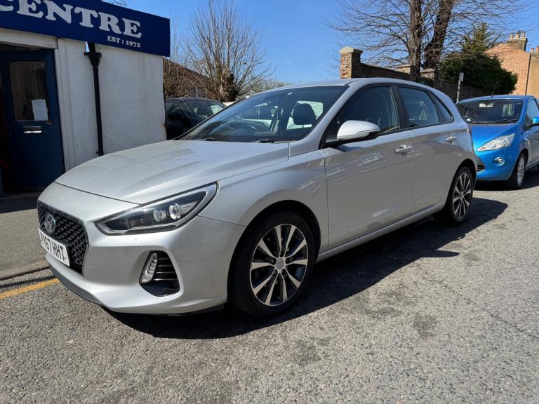 2017 Hyundai i30 1.4T GDI SE Nav 5dr HATCHBACK Petrol Manual
