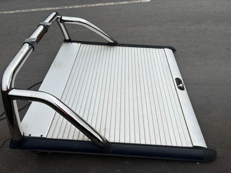 Isuzu D max roller top