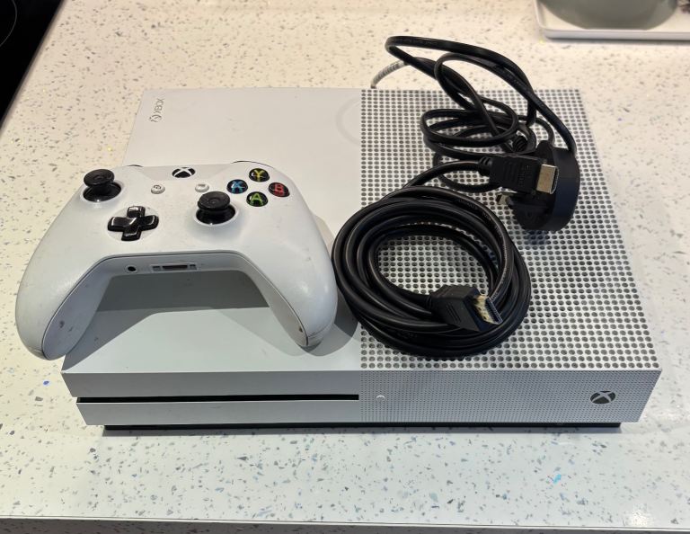 Xbox one s console 