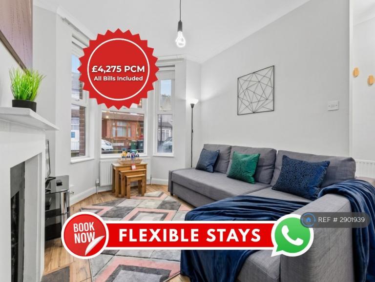 3 bedroom house in Vansittart Road, London, E7 (3 bed) (#2901939)