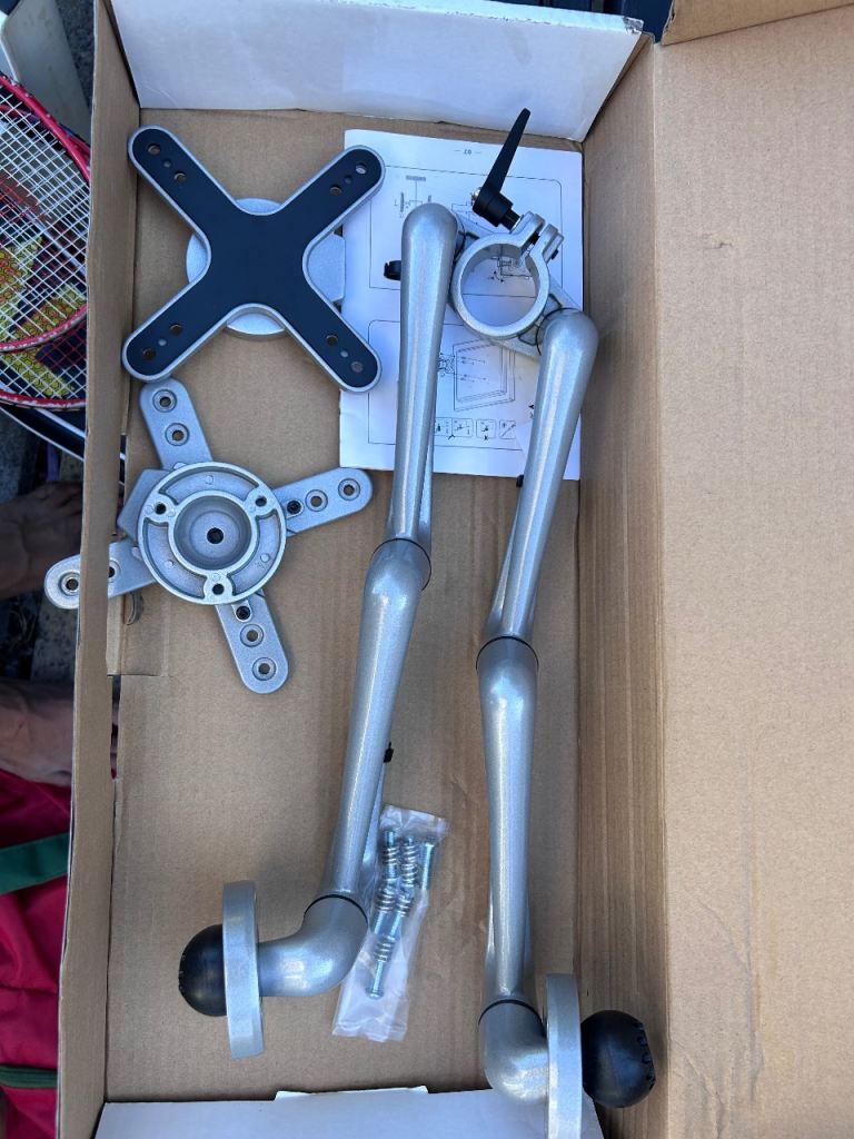 Dual Monitor connectors