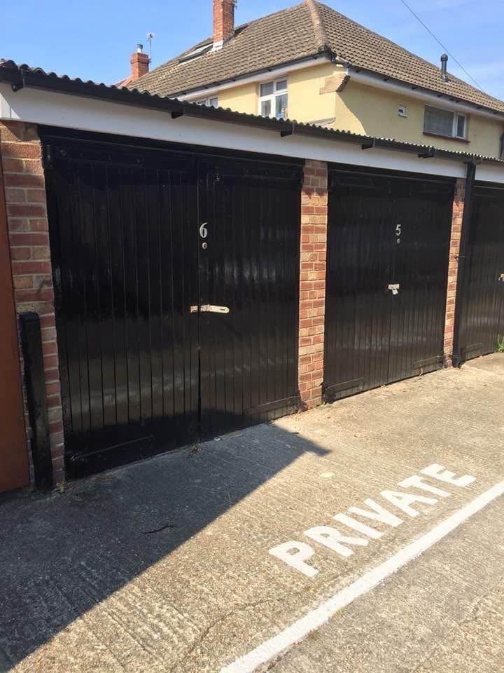 Garage to rent 