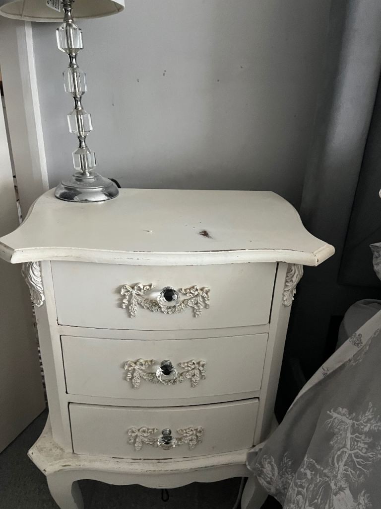 Shabby Chic Furniture Set – Quick Sale